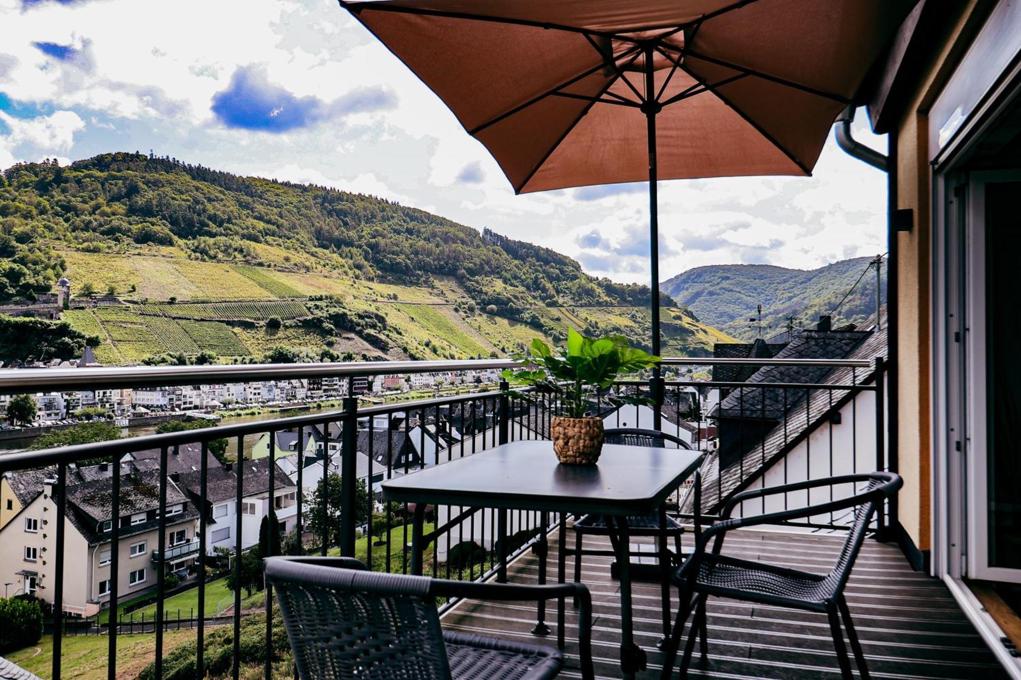 Sky Apartment, Blick Zur Mosel, Grosser Balkon, Kaffeemaschine, Smart Tv Цел ан дер Мозел Екстериор снимка