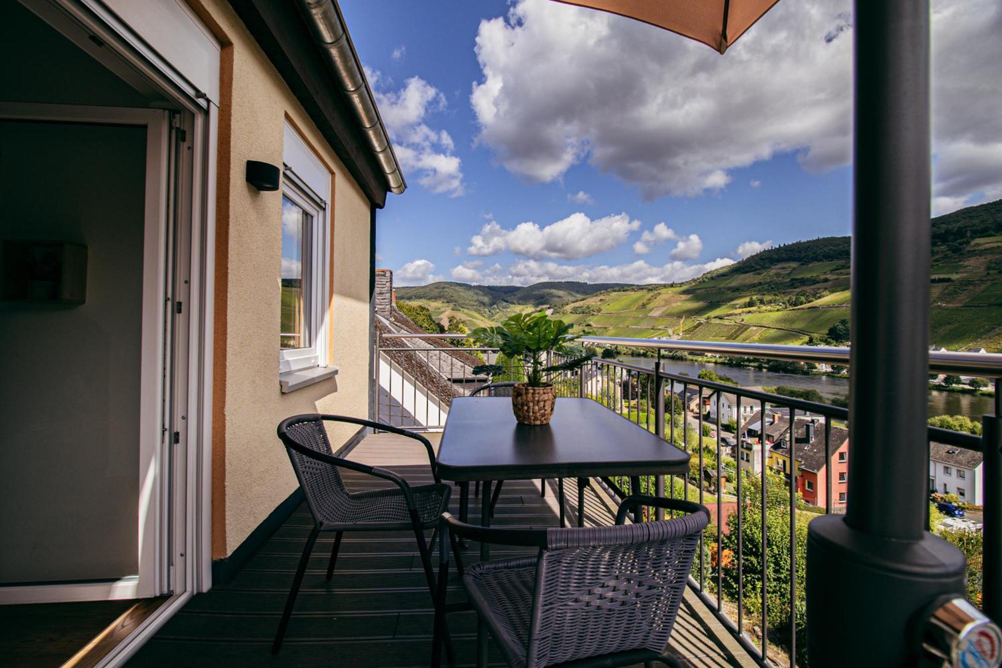 Sky Apartment, Blick Zur Mosel, Grosser Balkon, Kaffeemaschine, Smart Tv Цел ан дер Мозел Екстериор снимка